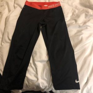Nike pro crop leggings!
